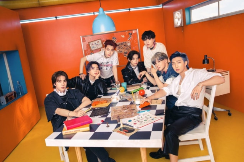 BTS厂牌重磅加码！全员00后创作男团即将出道，五代竞争白热化