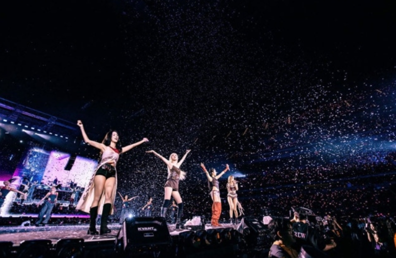 BLACKPINK北美巡演震撼启幕，洛杉矶双场十万观众破纪录