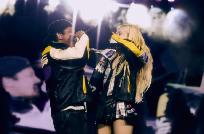 布鲁诺·马尔斯玩梗还债传闻，与BLACKPINK Rosé演唱会惊喜同台引爆笑
