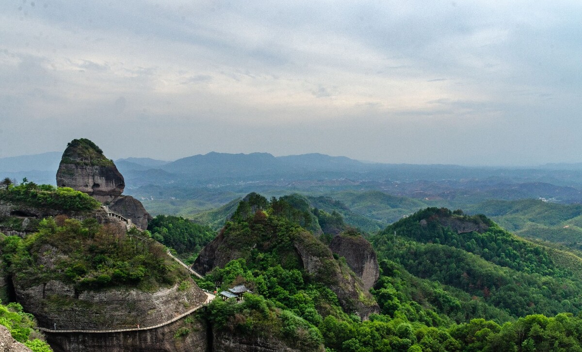 探秘广东东部的秘境:河源霍山的自然与文化之旅