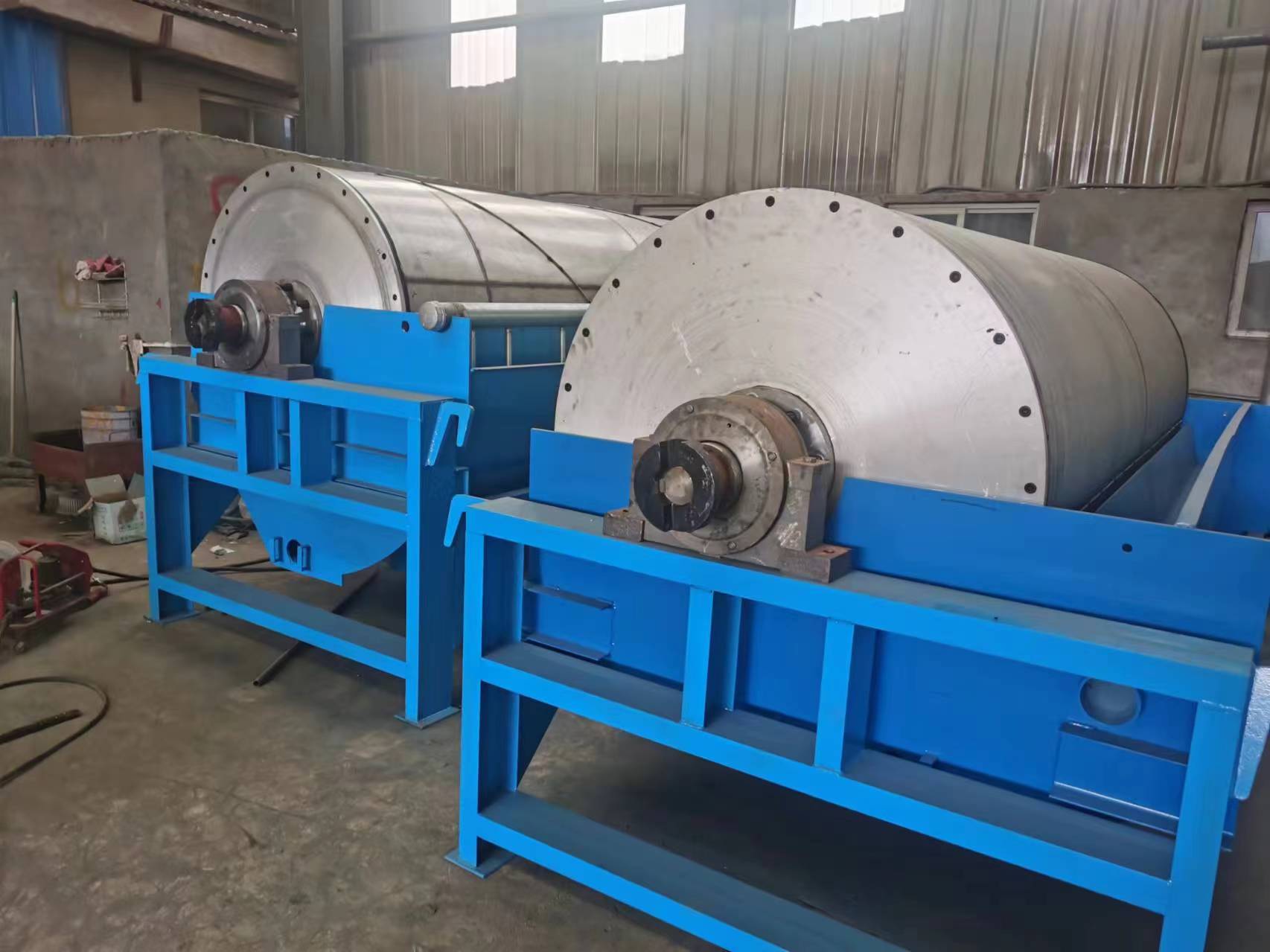 7518密封干选强磁磁选机,铁矿石鹅卵石除铁神器