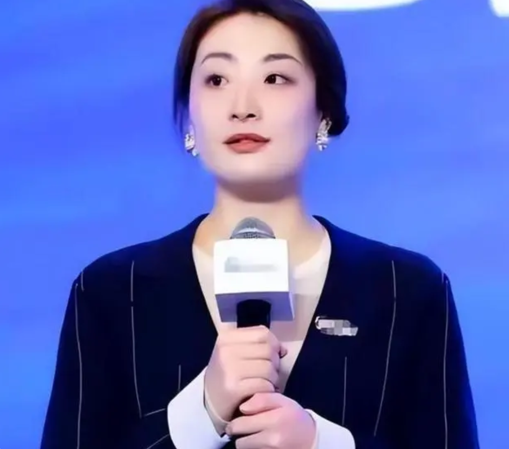 娃哈哈千金宗馥莉离开之后新品牌横空出世,饮品市场风云再起!
