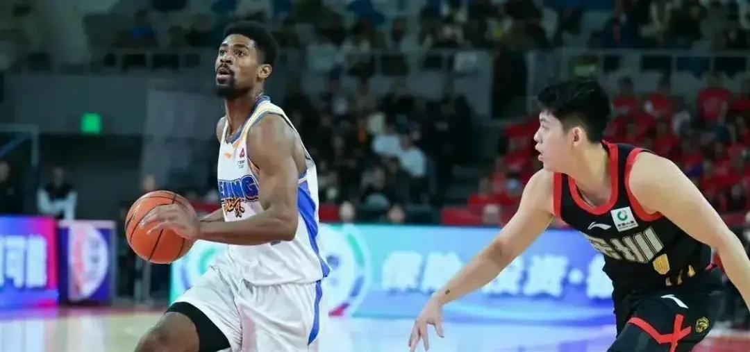 离谱！北京首钢强势反弹巴塞罗那围绕NBA常规赛临场应变，巴塞罗那围绕NBA常规赛战术微调