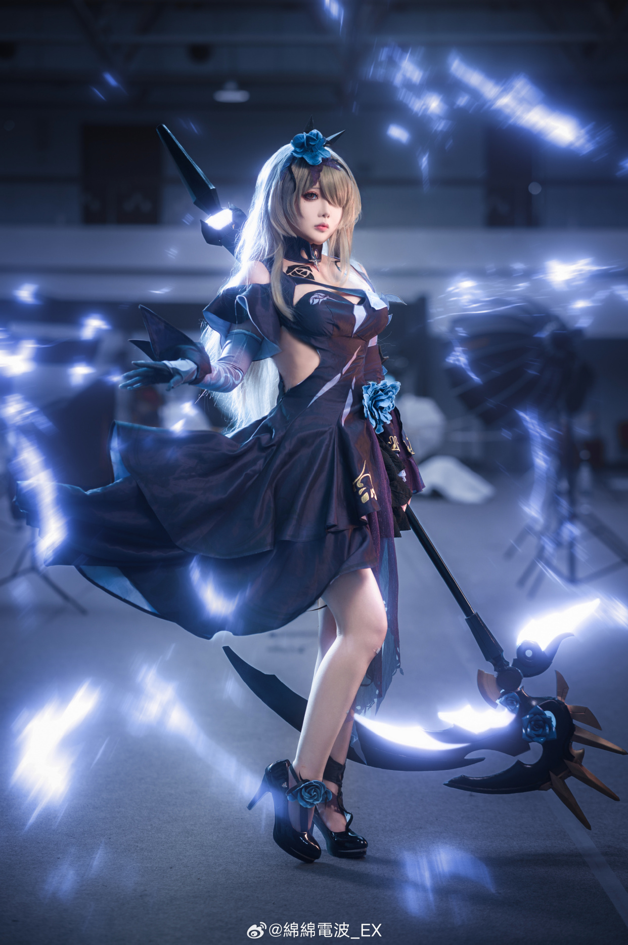 《崩坏3》丽塔·软软cosplay惊艳来袭!綿綿電波_ex带你穿越次元