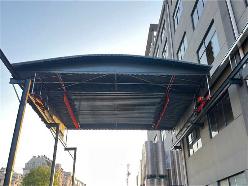 轨道移动电动伸缩雨棚在临时活动场所的应用