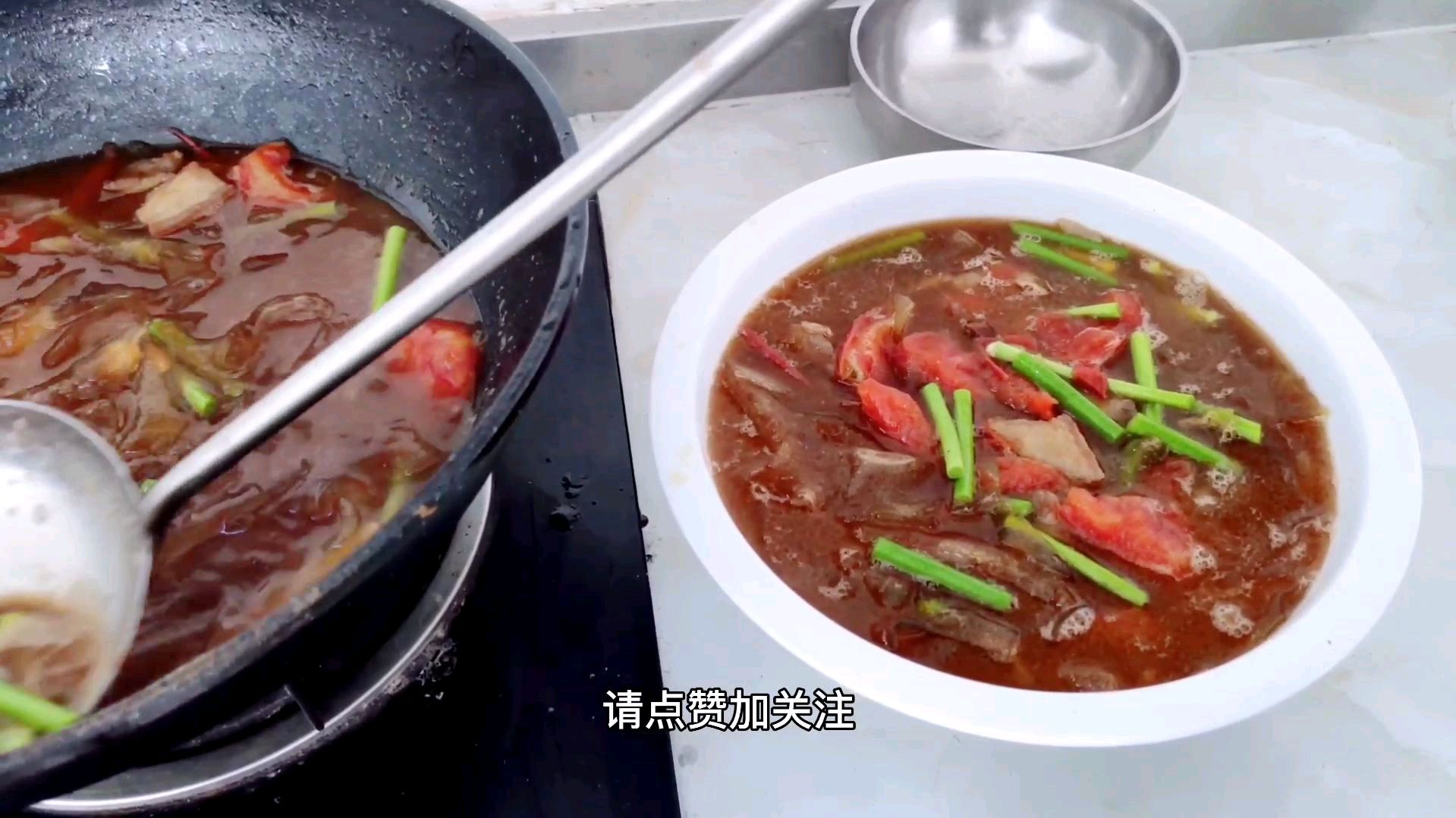 粉皮肉汤这样做,汤鲜肉香,带有淡淡的酱香,粉皮滑嫩Q弹