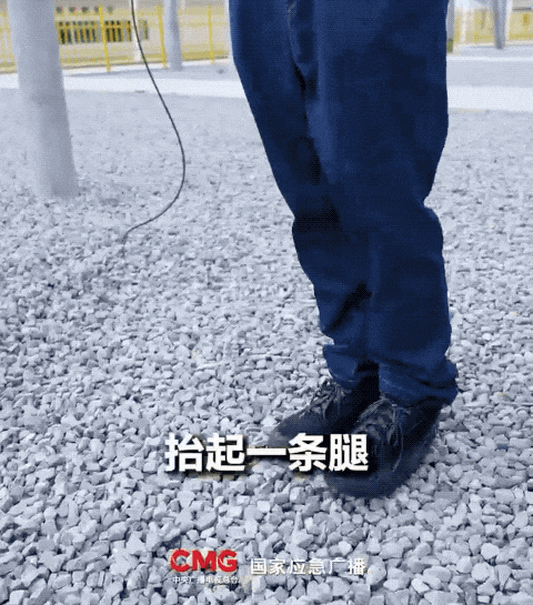 暴雨天开车别只怕泡水，车外漏电风险别忽视-有驾