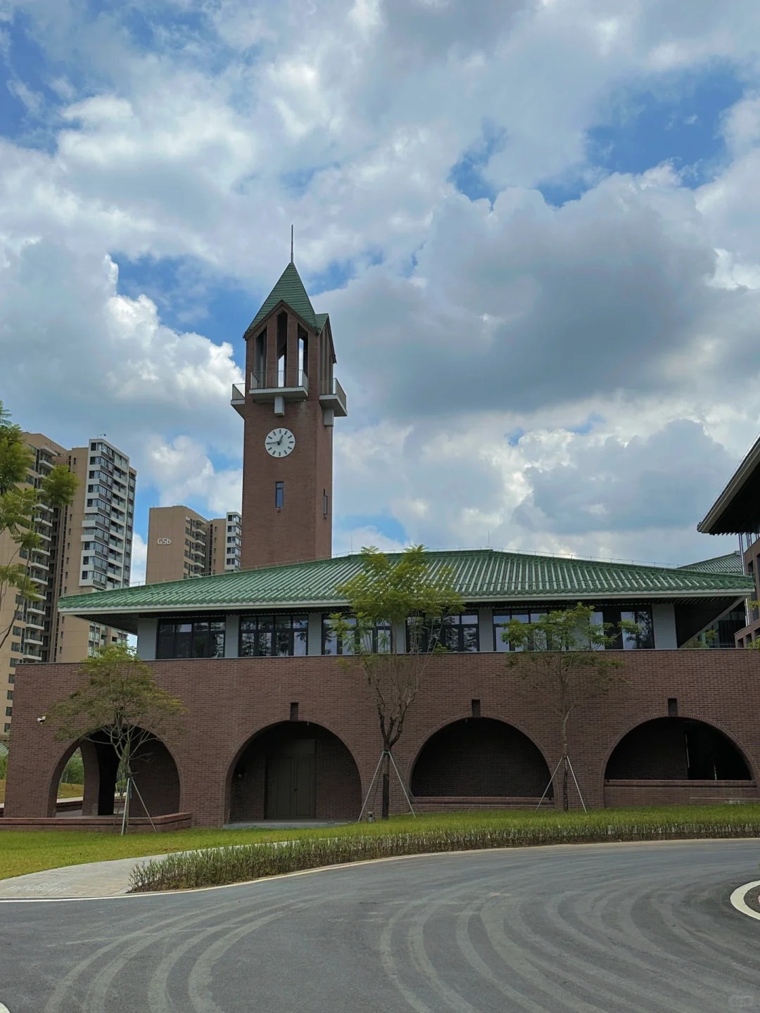 石油大学是当时新中国创立的第二所石油本科院校位于四川省的成都