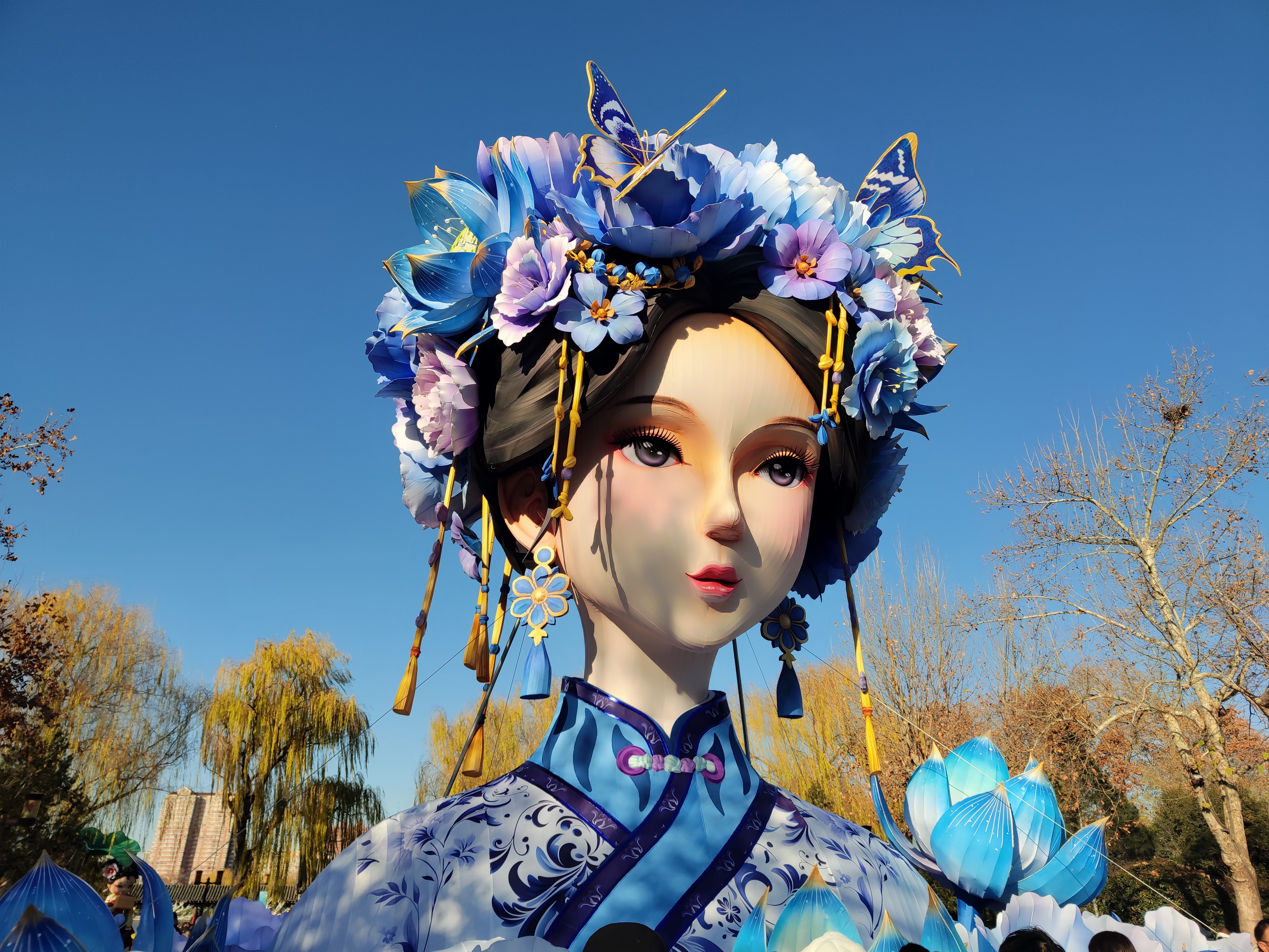 人间冬至,恰逢相遇,大明湖畔里的夏雨荷,令人语重心长