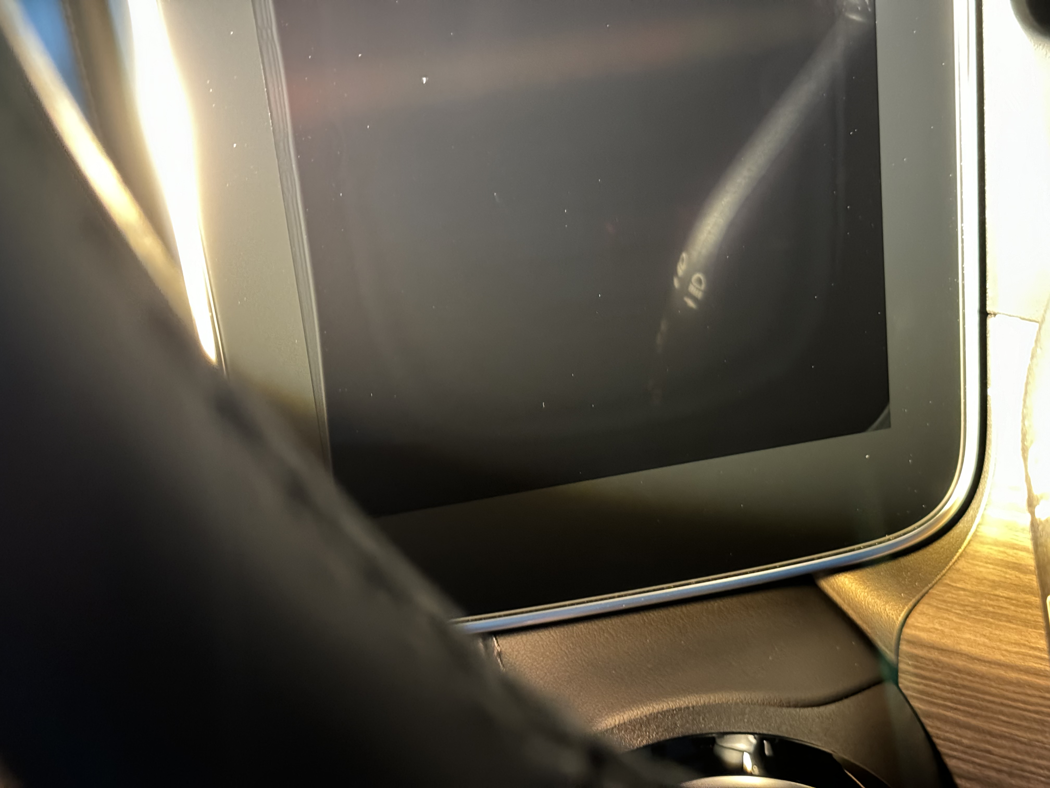 检查一下奔驰c260l仪表显示屏!过保后就是一万多