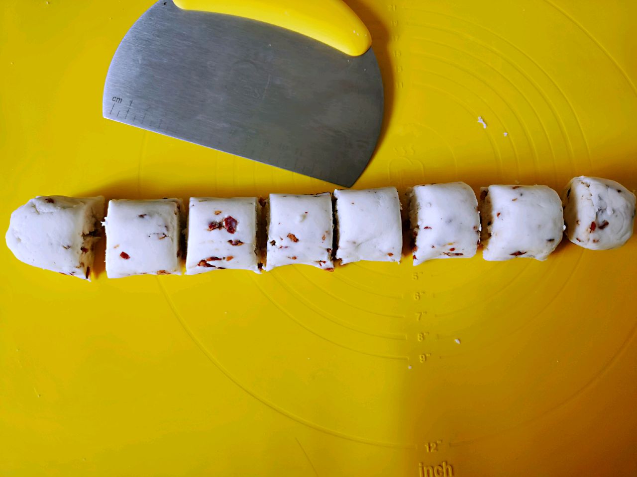 山药糯米饼,外酥里嫩,一口一个,香甜滑美到让人停不下来!