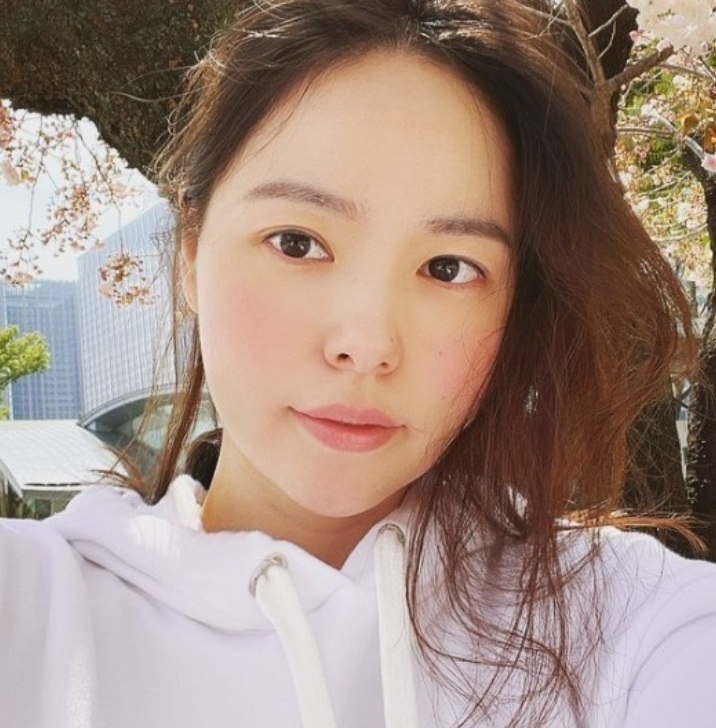 《阳光姐妹淘》六公主重聚独缺闵孝琳，缺席综艺+新婚宴引粉丝猜测