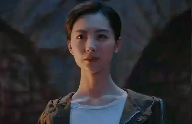 盗墓笔记陈文锦最后走出陨玉了吗？半开放的坑或为阻止尸化做努力