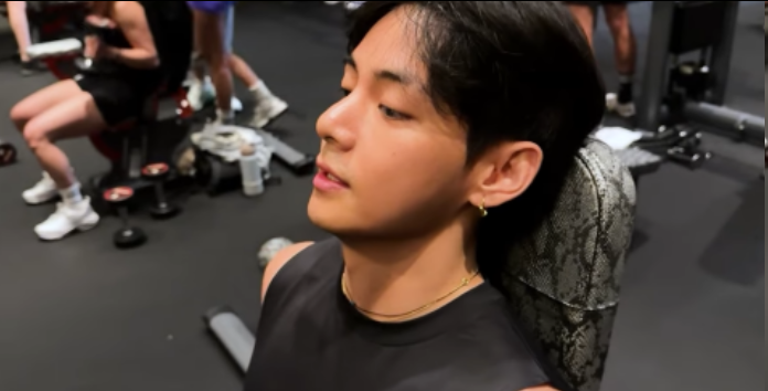 BTS完整体回归在即　洛杉矶健身备战！田柾国秀肌肉V亲自拍摄引热议