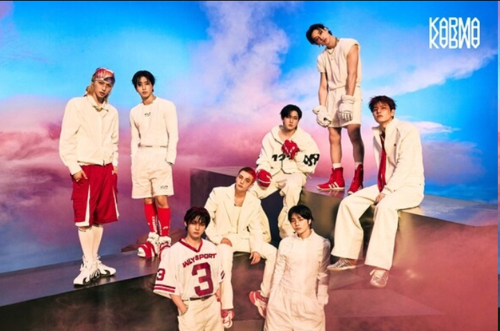 “史无前例七连冠！”Stray Kids《KARMA》横扫全球榜单，创下亚洲艺人新纪录