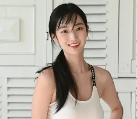 idolnation拍过电影吗个人资料 鲍勃萨普和女孩掰手腕的韩国女生叫什么