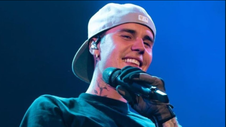 贾斯汀·比伯电动滑板车事故，肋骨重伤忍痛完成天价演出排练