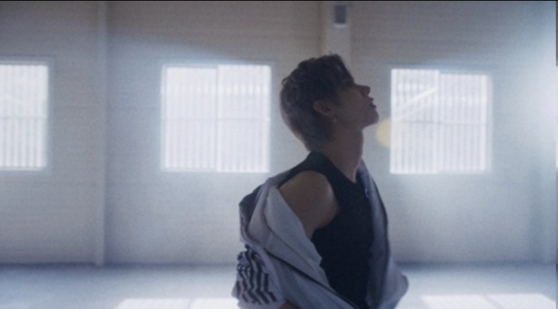 TXT然竣打破标签，首张Solo专辑持续制霸美国Billboard主榜