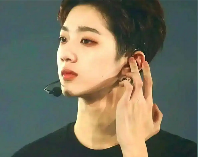 赖冠霖现在做什么工作？赖冠霖考上公务员了吗最新消息