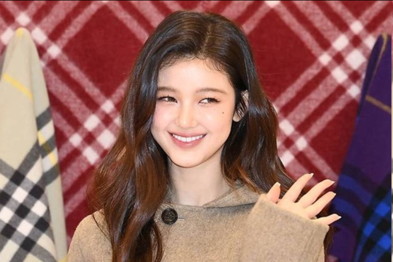 NewJeans前成员Danielle被开除后首次发声：开通个人SNS并开启直播