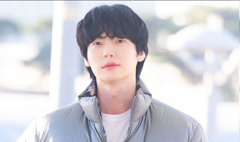 从离婚阴霾到坦然自嘲：安宰贤重谈圣水洞往事，坦言单身生活更自在