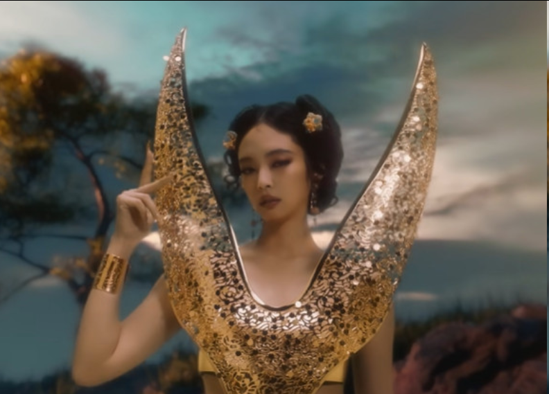 BLACKPINK Jennie绝美造型助考生答对考题，新专辑《DEADLINE》回归在即