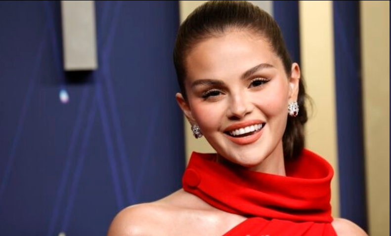 赛琳娜·戈麦斯公开双相障碍治疗历程，丈夫本尼贴心守护