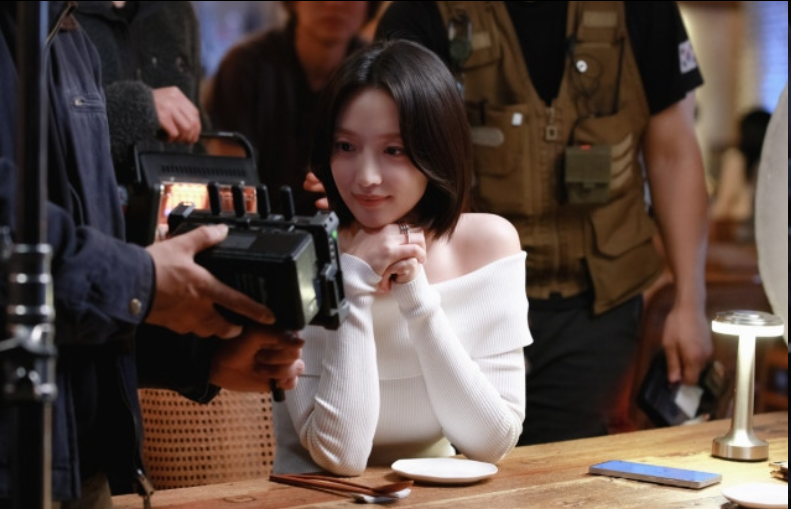 接棒 IU、秀智！“大势女星”表艺珍出任烧酒代言人，跻身顶级明星行列