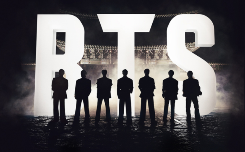 《ARIRANG》震撼回归！BTS时隔4年重返美国舞台，完全体空降纽约