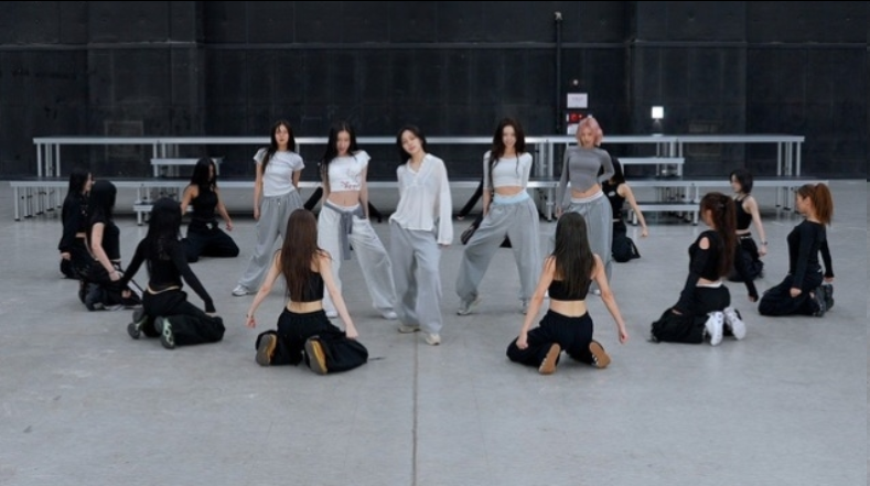 ITZY《THAT'S A NO NO》半月狂飙804位，Yuna个人Solo乘胜追击