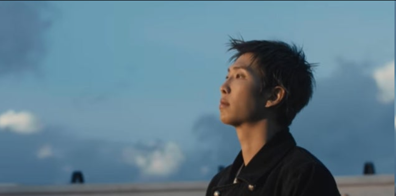 BTS RM光华门回归前夕脚踝受伤，将坐镇舞台完成“ARIRANG”首秀