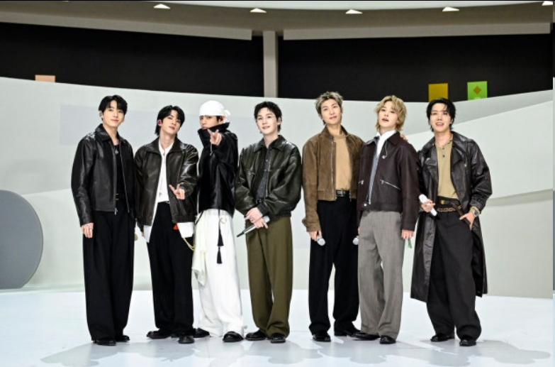 BTS《Arirang》连冠Billboard200破纪录，主打歌《Swim》持续领跑榜单