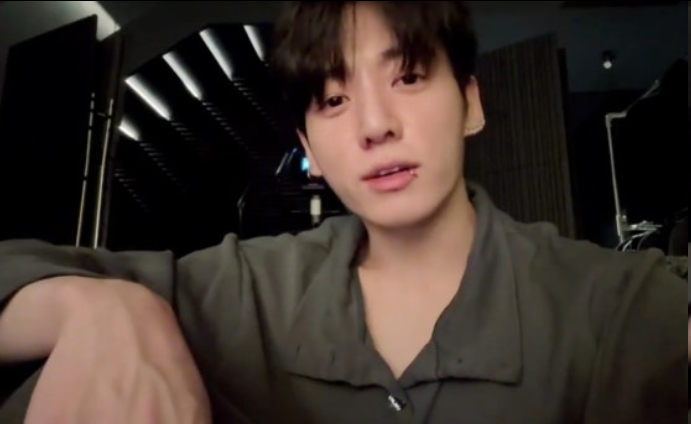 BTS 柾国就不妥言行向粉丝道歉，坦言“因回归太开心”！