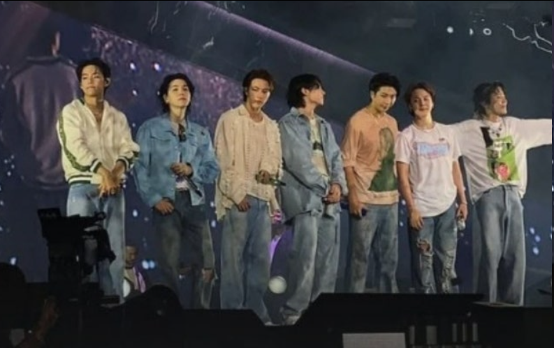 BTS防弹少年团高阳演唱会冒雨开唱，V晒合照暖心嘱托：安全第一