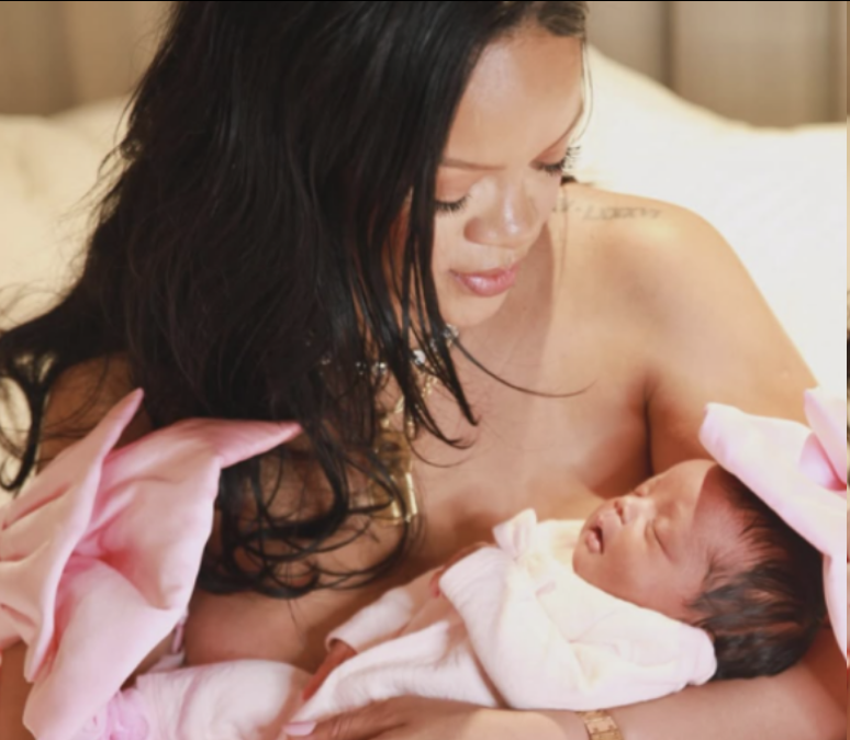 一年一胎太夸张？蕾哈娜机智回应“四胎传闻”，并证实目前育有三子