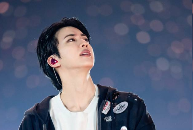 BTS Jin稳居榜首：连续31周夺冠，不仅是团体门面更是顶级Solo艺人