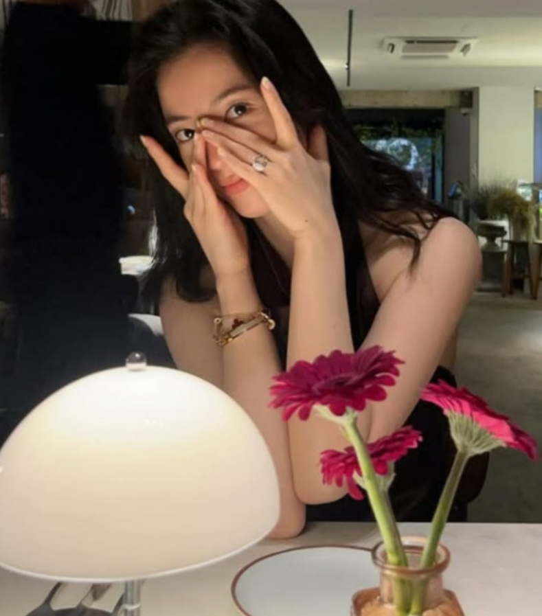 T-ara出身柳和荣公开百万婚鞋，获大3岁企业家未婚夫宠溺，将于9月完婚