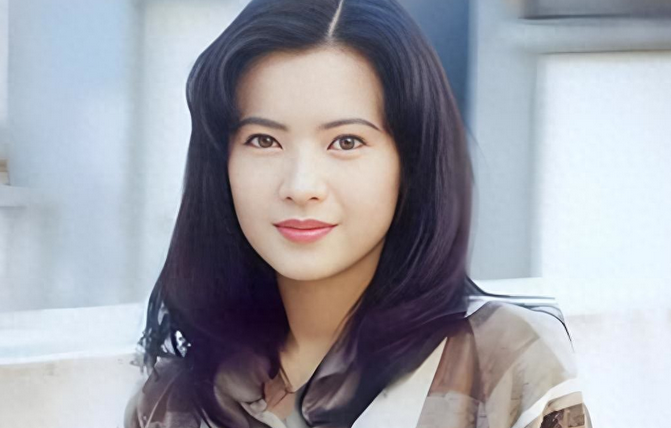同演《大话西游》的蓝洁瑛晚年潦倒，为什么周星驰不帮助蓝洁瑛？