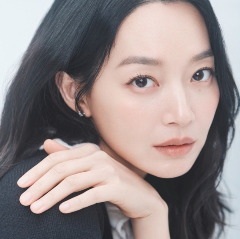 申敏儿乘《瞳孔》热势，携《再婚皇后》回归荧屏！