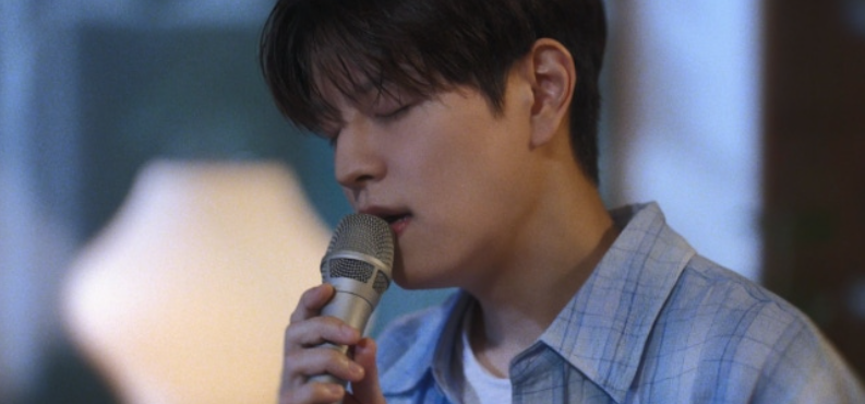 只唱了4句就让人沦陷？Stray Kids昇玟新歌〈그날〉，是夏天的味道