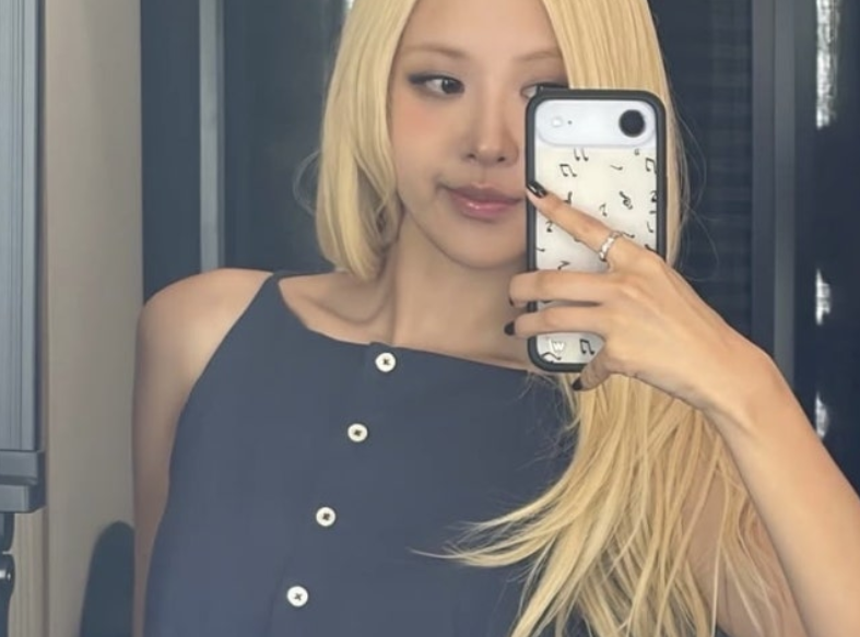 不是大牌穿不起，而是气质更有性价比！Rosé穿12万韩元衬衫，照样美成天仙