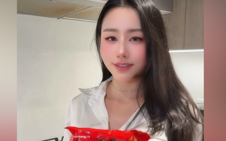 汐梦瑶吃火鸡面拌面什么梗哪里可以看 双倍辣火鸡面沈汐瑶1998作品get