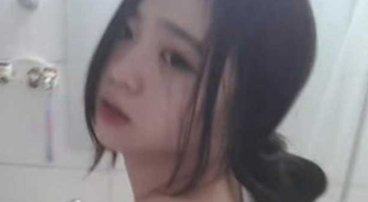 韩国门把手战神女孩叫什么名字？朴妮唛门把手24分钟视频事件始末