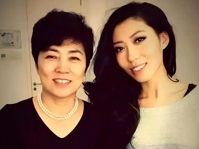 曲婉婷她妈判了多少年，曲婉婷她妈为什么害了很多东北人