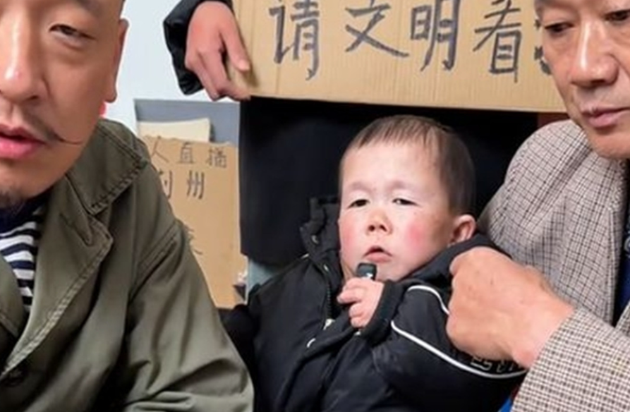 袖珍人吴康:37岁身高72厘米,智力远超同龄人,如今再次开始创业