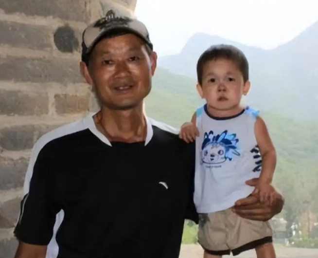 袖珍人吴康:37岁身高72厘米,智力远超同龄人,如今再次开始创业