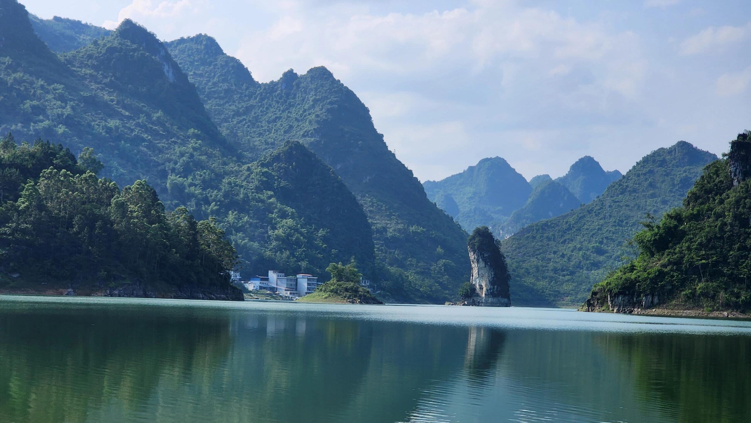 上林大龙湖景区图片