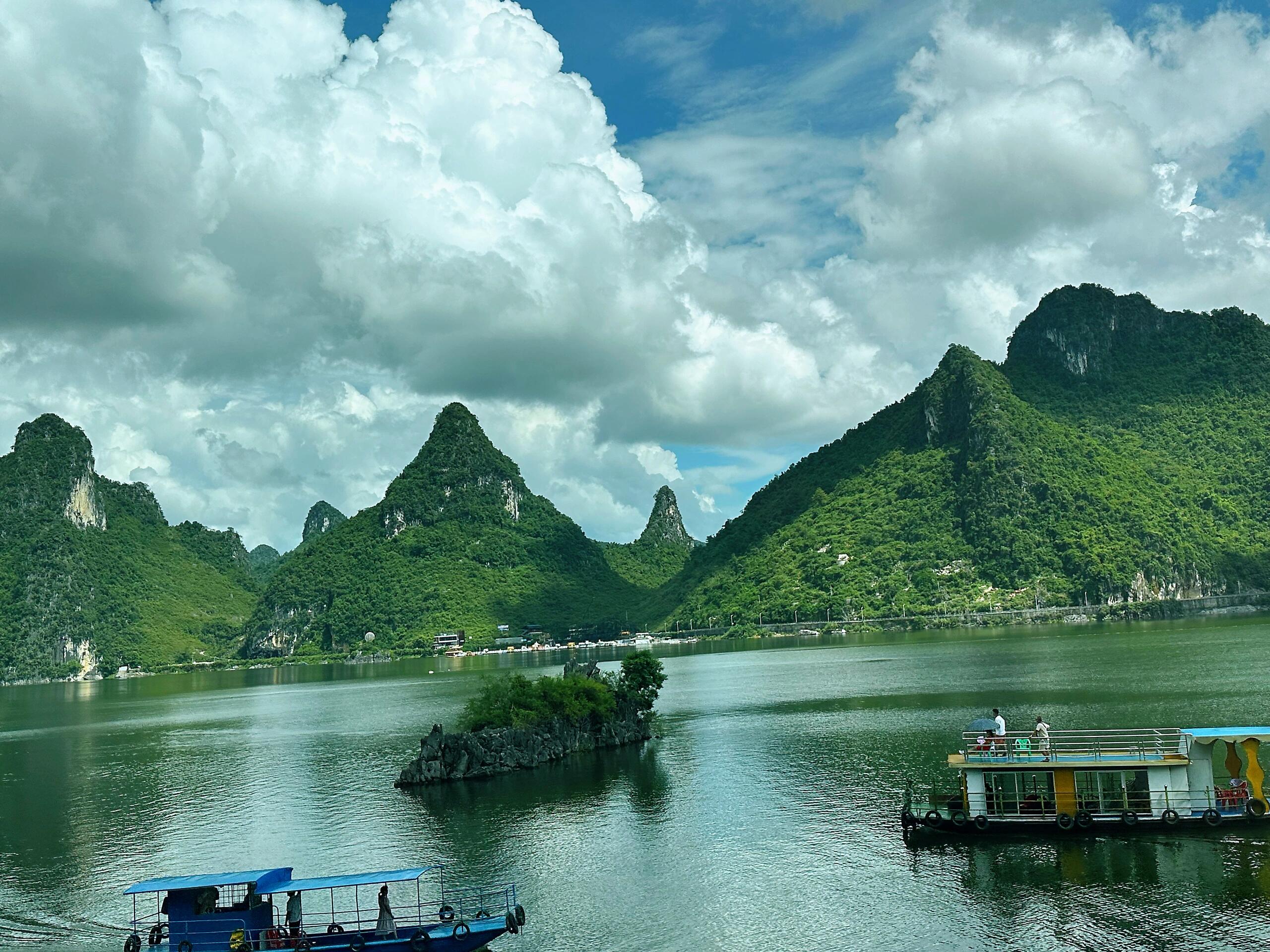 上林大龙湖景区图片