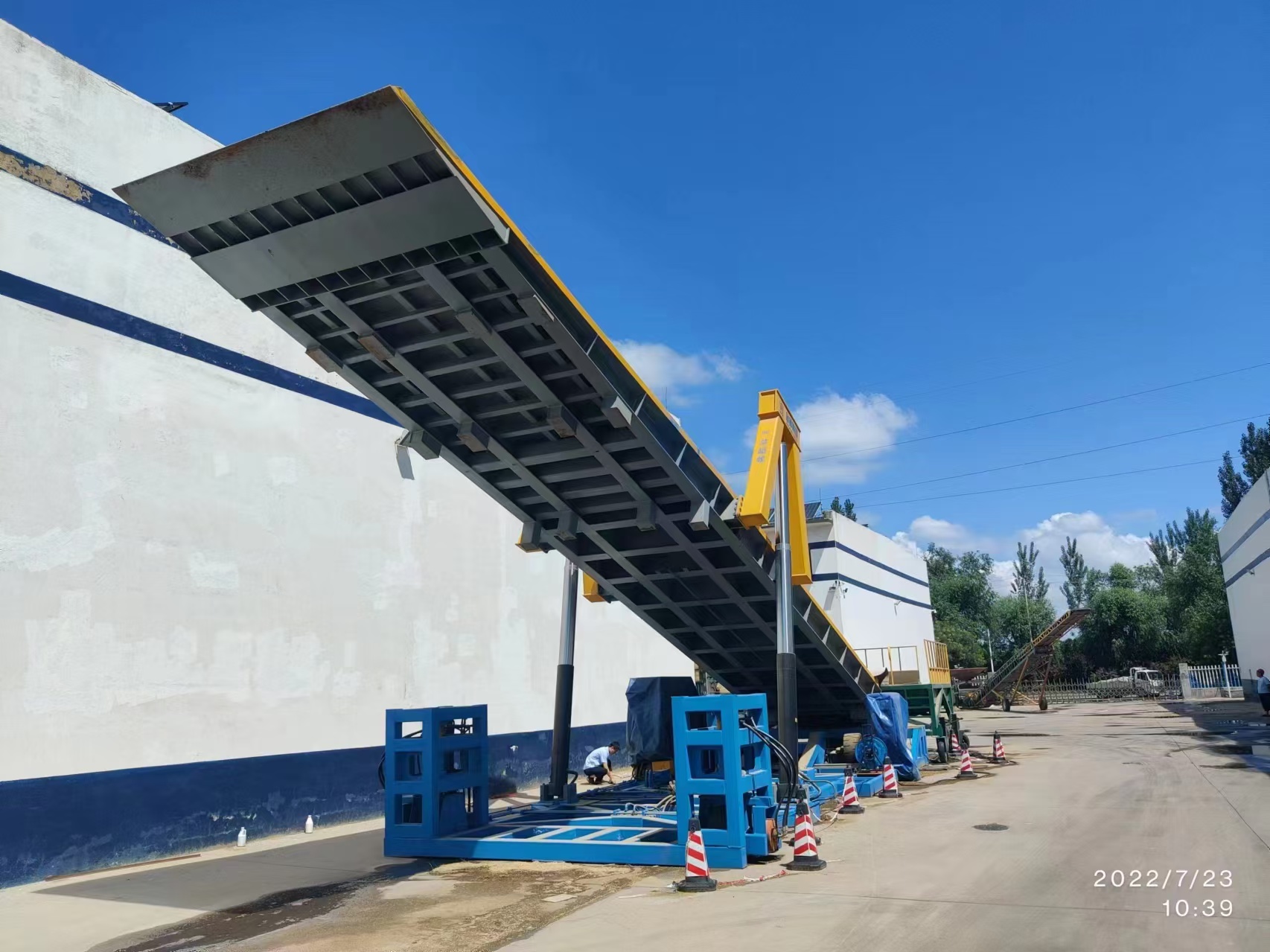 移动式液压卸车机用途及特点