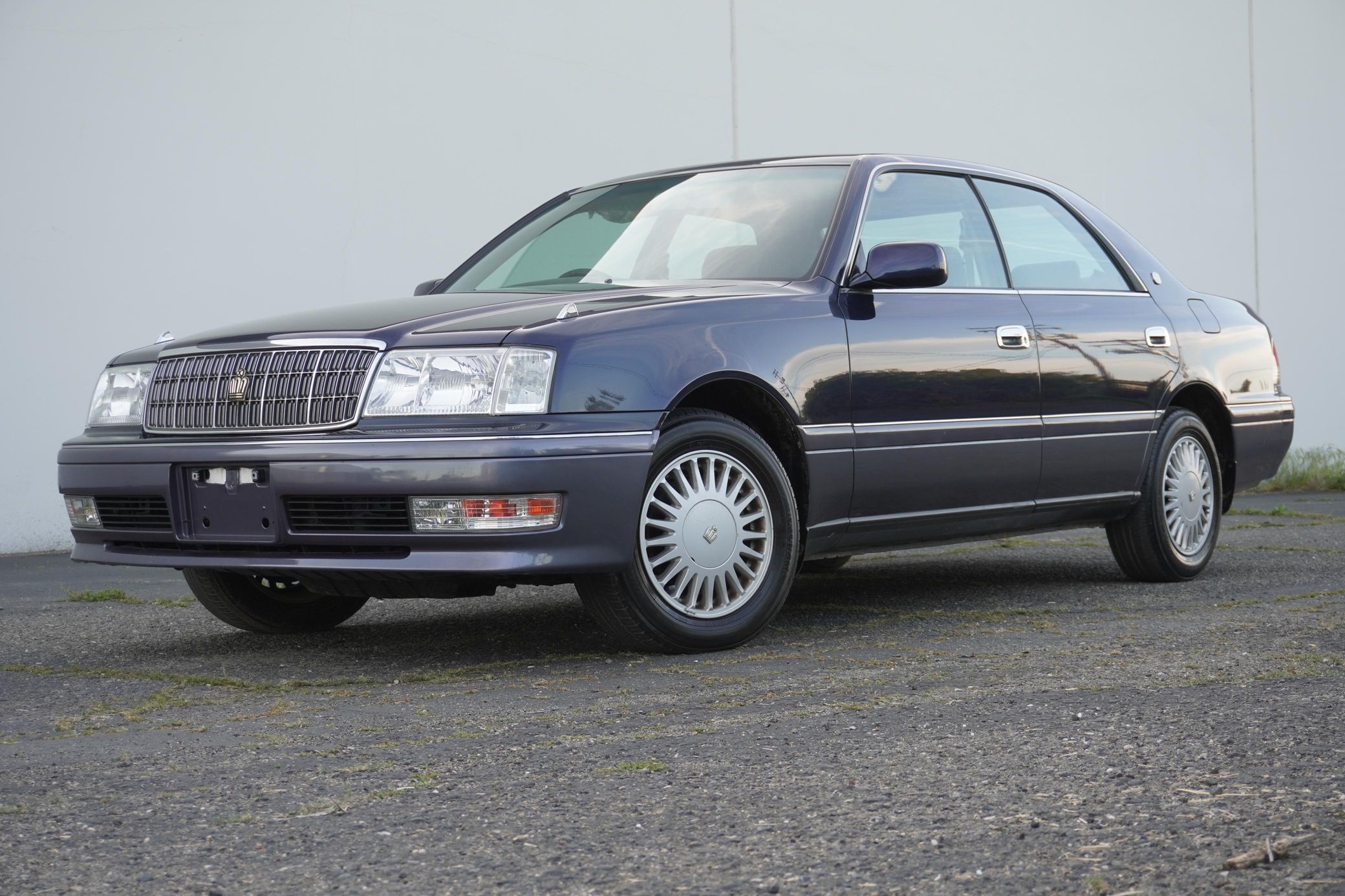 90年代梦中神车 1997年款丰田皇冠轿车